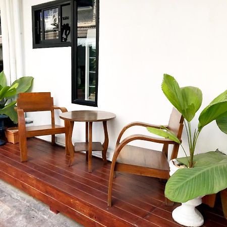 Manon Sleepeatdrink Bed and Breakfast Chiang Mai Eksteriør billede