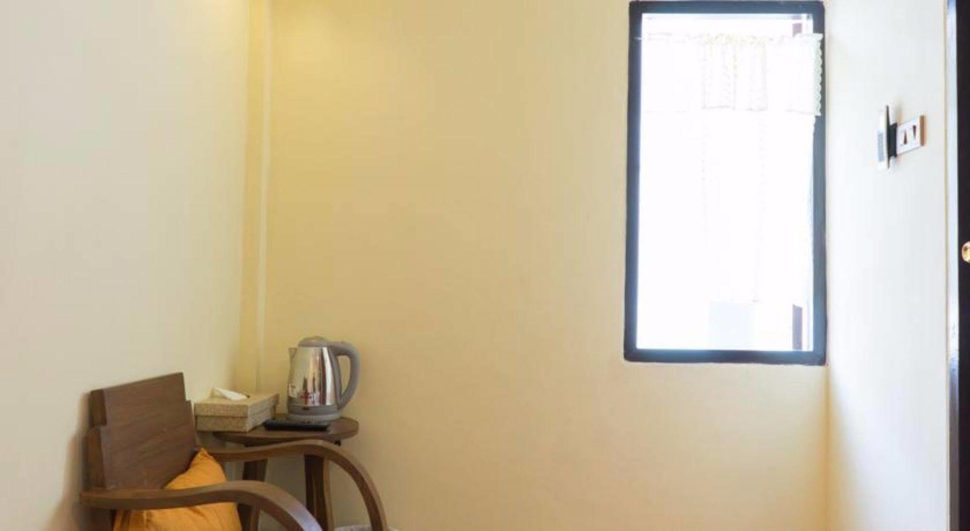 Manon Sleepeatdrink Bed and Breakfast Chiang Mai Eksteriør billede