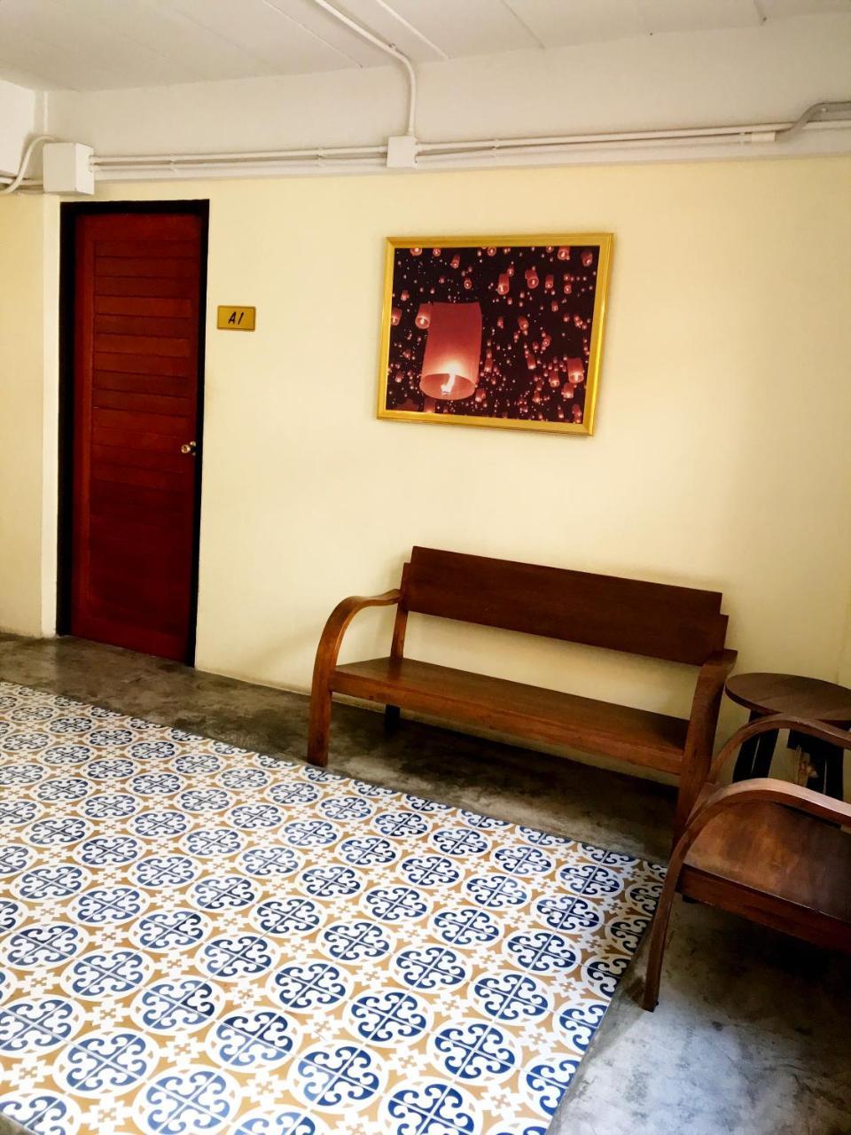 Manon Sleepeatdrink Bed and Breakfast Chiang Mai Eksteriør billede
